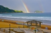 Playa de zarautz con arco iris