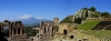 Teatro romano con el volcan etna al fondo