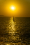 El velero y la puesta de sol.