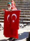 Turco con banderas
