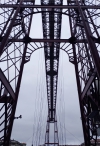 Puente colgante - la fuerza del hierro