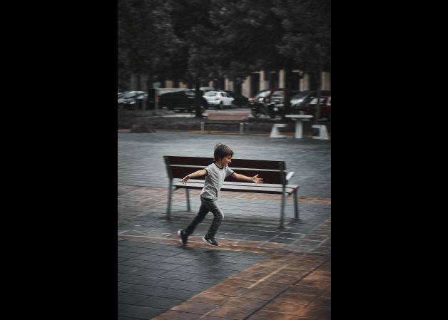 Jugando bajo la lluvia