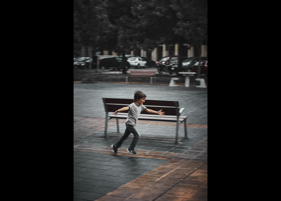 Jugando bajo la lluvia