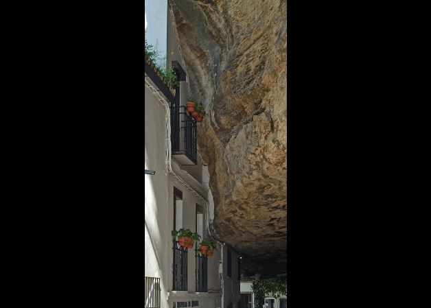 Balcones pegados a la roca