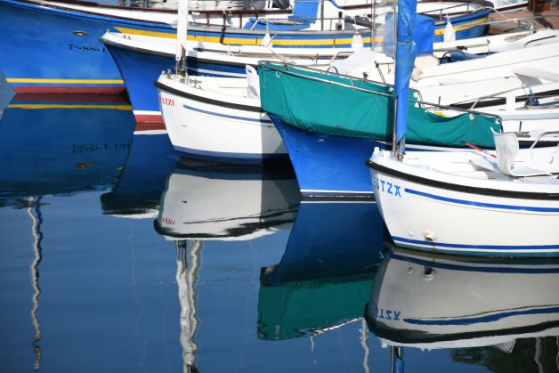 Barcos con reflejos