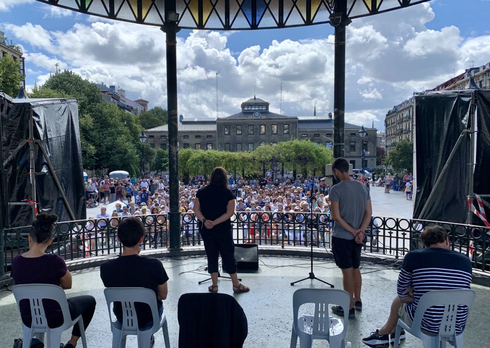 Bertsolaris en la Plaza Easo