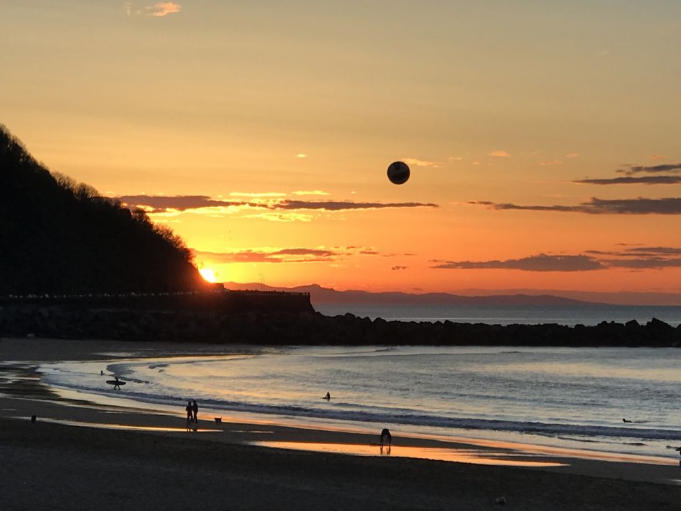 \"El Sol Negro de Donosti\"