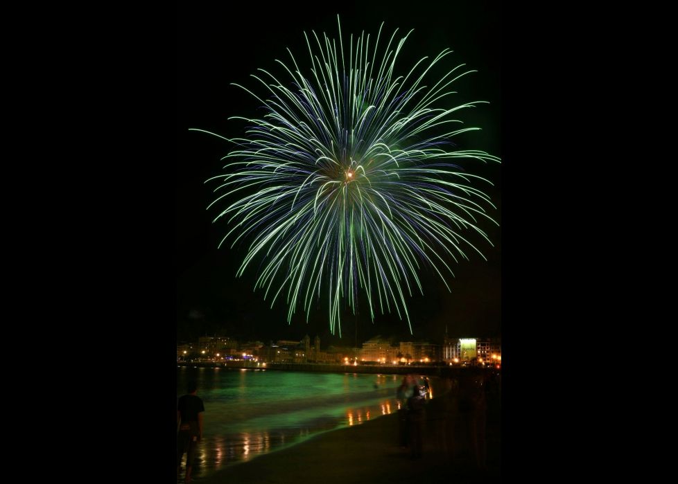 Fuegos artificiales, en la Bahía de La Concha