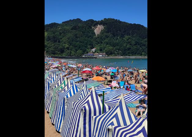 Hondartza eta mendiaren koloreak