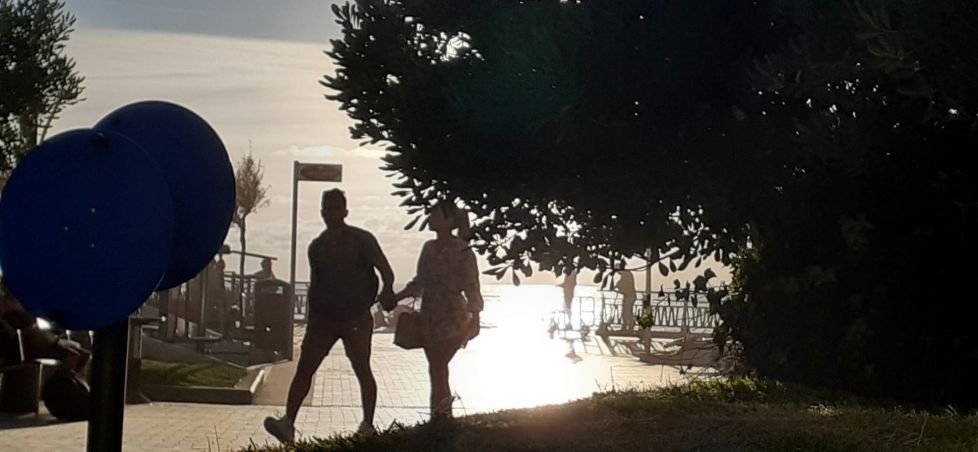 PASEO ROMANTICO AL ATARDECER