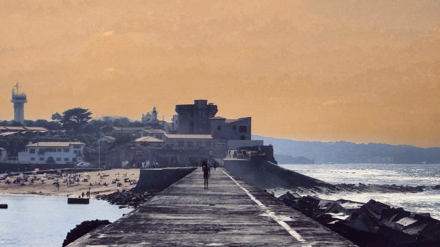 Tranquilo paseo por el dique