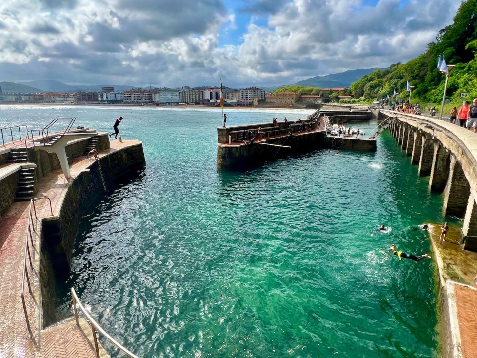 Verano en el puerto de Zarautz 