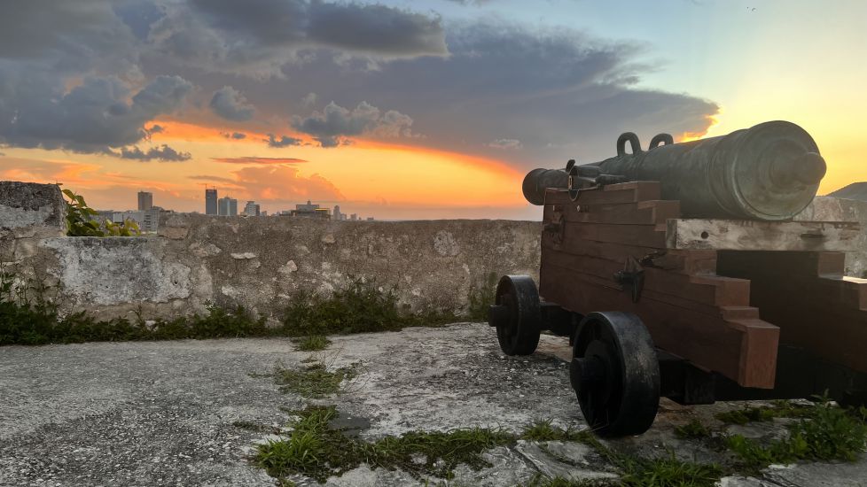 Artillero dale fuego.