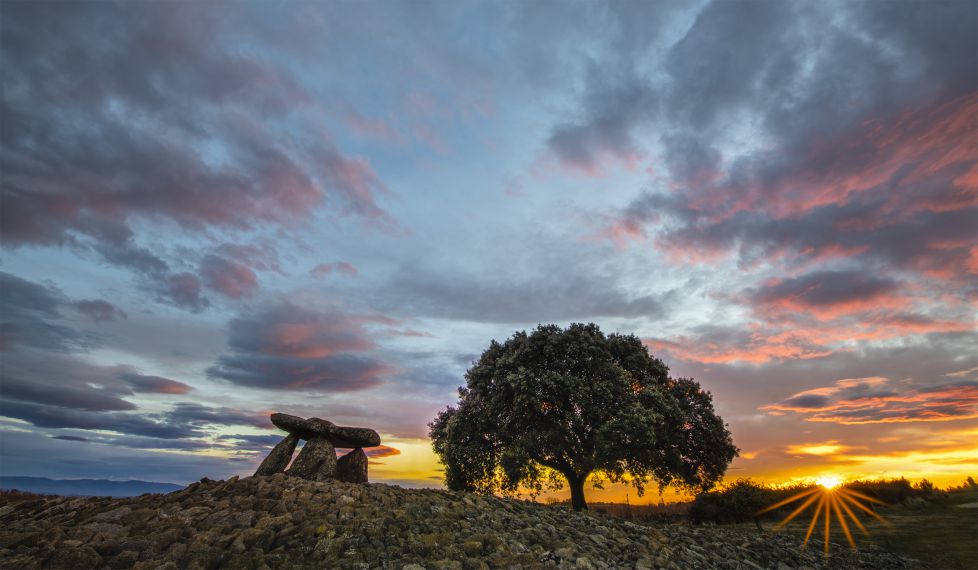 Atardecer junto al Dolmen