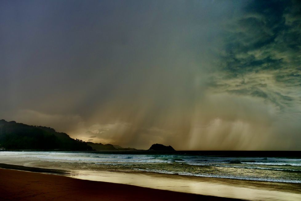 Temporal en la playa de Zarautz 