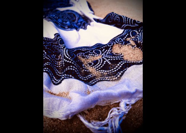 Si vas a tirar la toalla que sea en la playa!