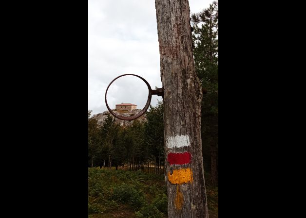 La ermita de Aitzorrotz desde otra perspectiva