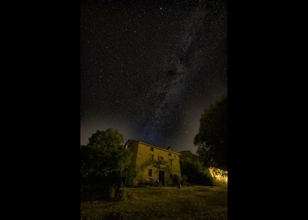 LAS NOCHES SON OSCURAS ...PERO NO TANTO