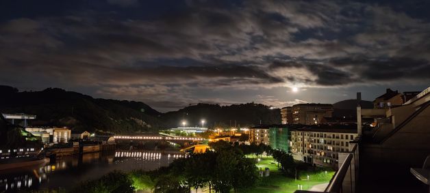 Luna de agosto desde zumaia 