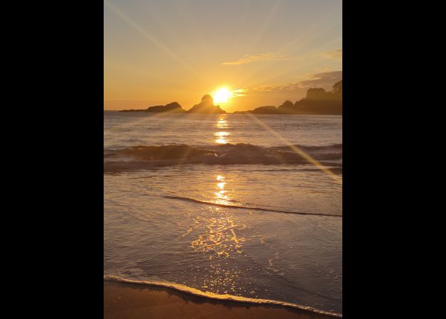 Ondarroako hondartzatik egunsentia