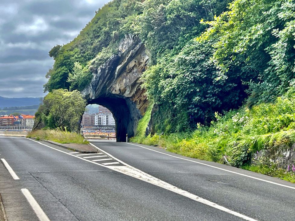 El primer túnel ( De Zarautz a Getaria)