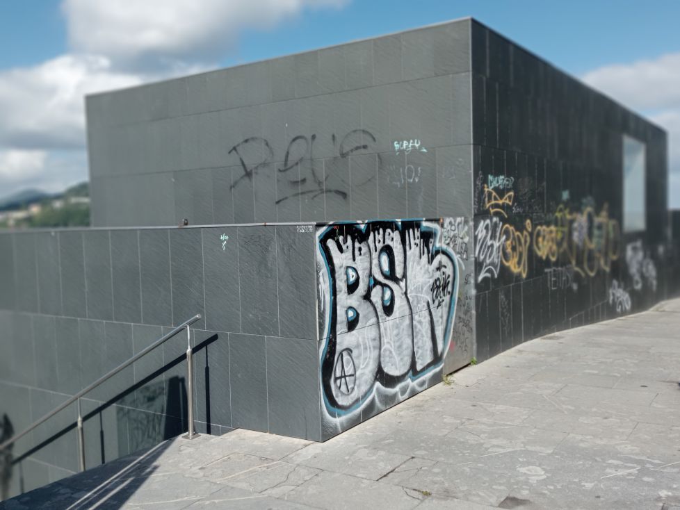 DISFRUTE DE ESTE EDIFICIO SINGULAR