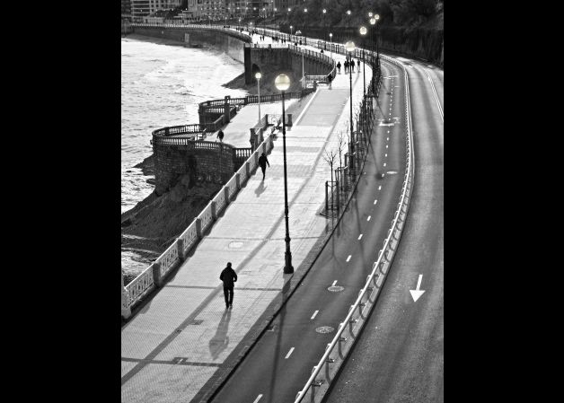 Paseando siguiendo las farolas