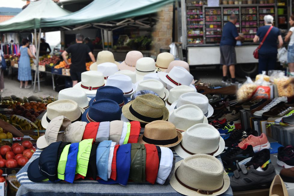 AZOKA TXIKIA - MERCADILLO