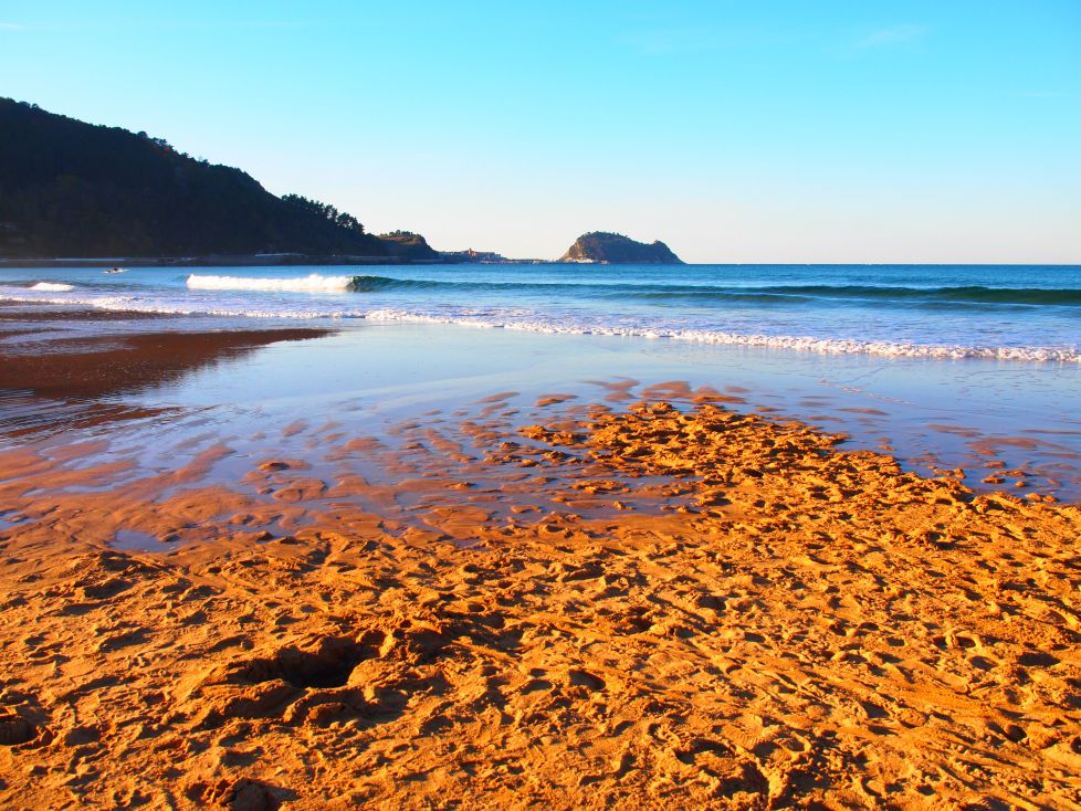 Contraste dorado y azul