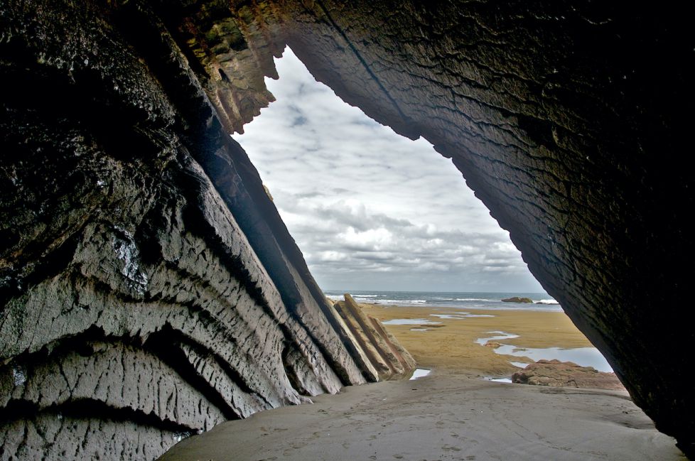 La cueva del Flysh de Zumaia
