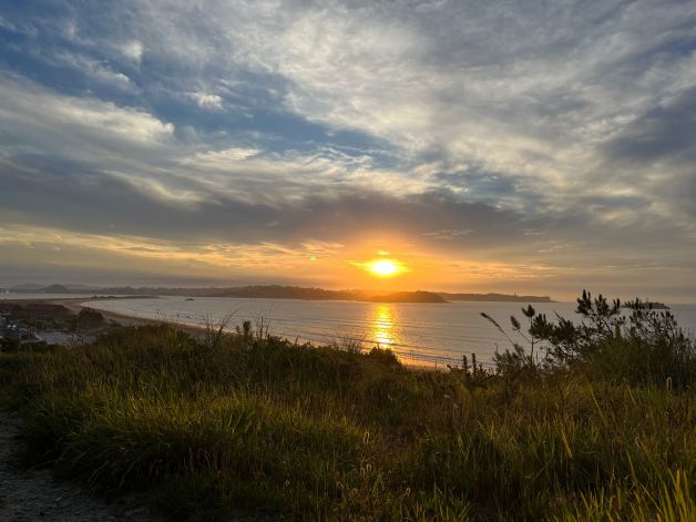 Después de un día caluroso,  ATARDECER