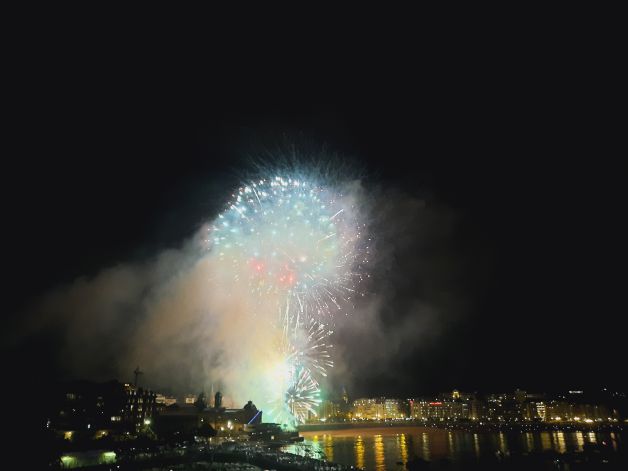 Fuego en el cielo de donostia