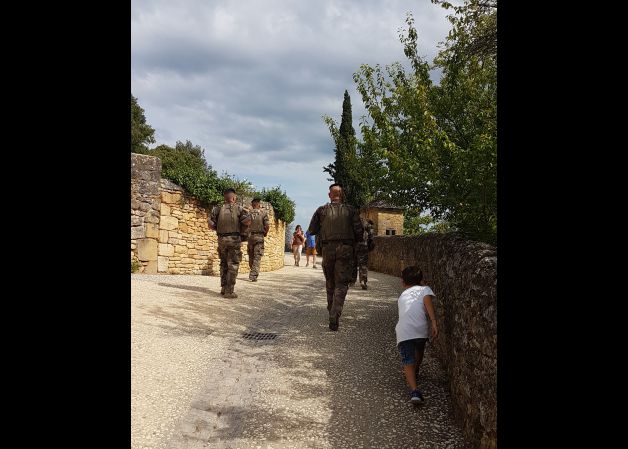 Jugando al escondite