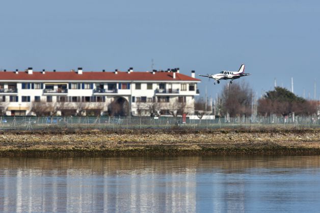 LUR HARTZEN - ATERRIZANDO