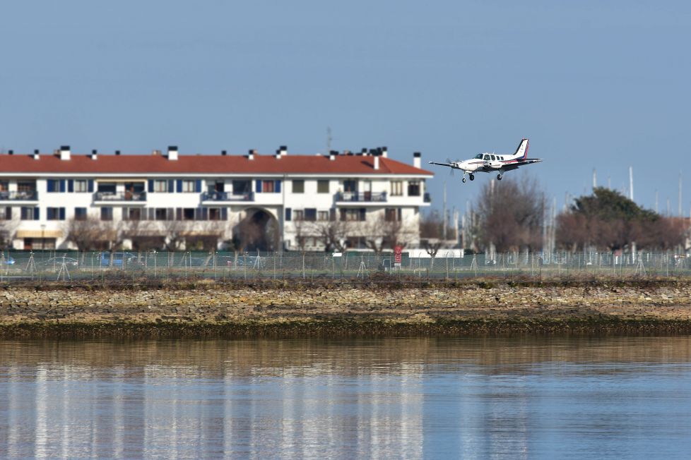 LUR HARTZEN - ATERRIZANDO