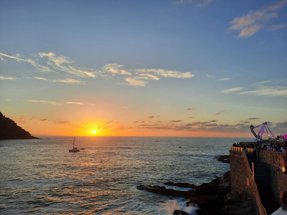 Vistas y barco vikingo Semana grande