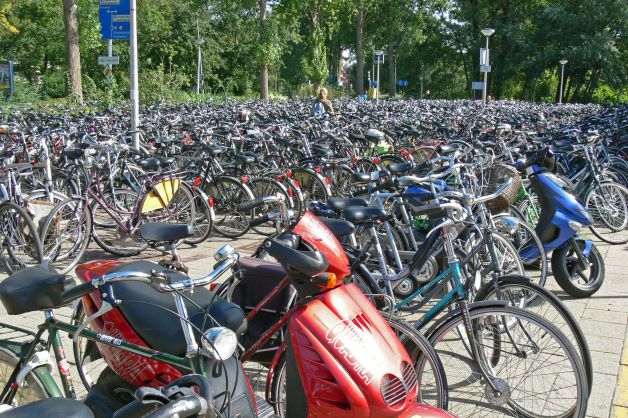 Buscando la bicicleta.