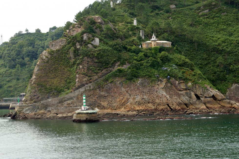 Camino al faro de la Plata