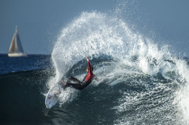 Disfrutando de las olas.