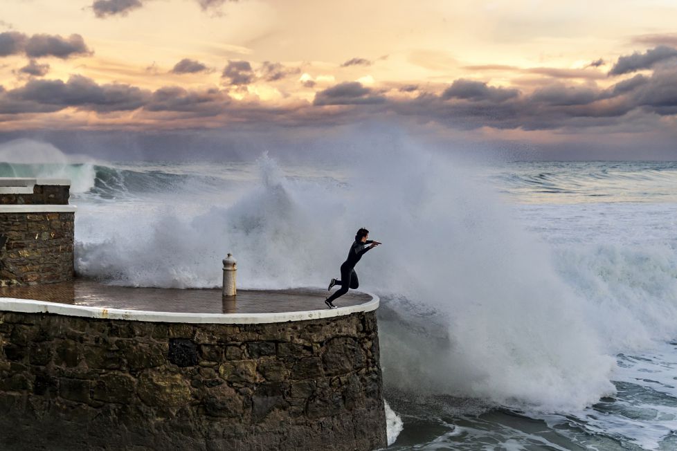JUGANDO CON LAS OLAS