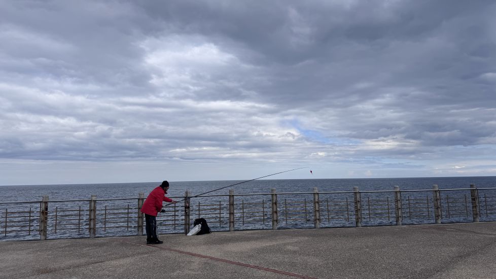 Momento de pesca sin miedo al temporal