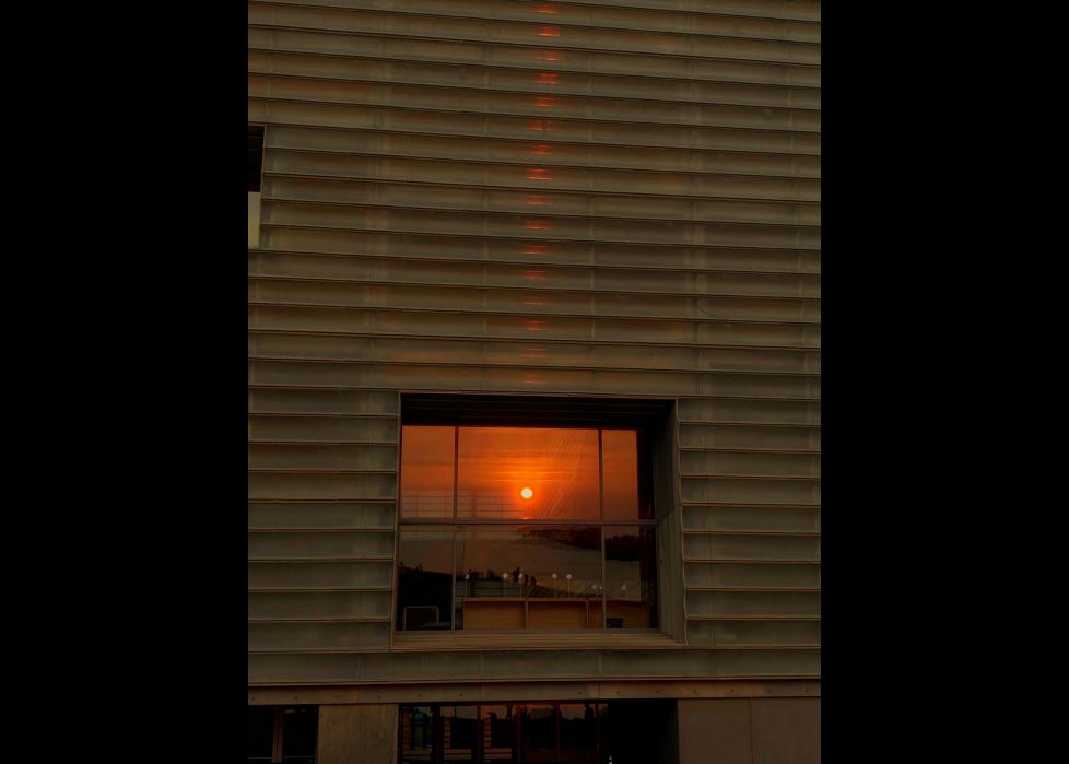 El ocaso en los cubos de Moneo!!