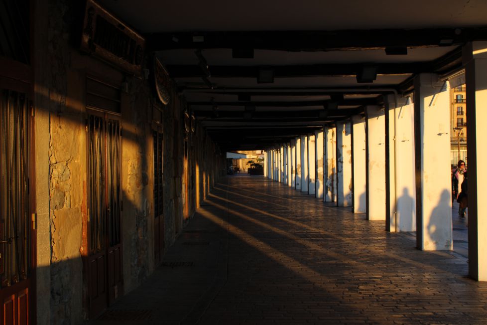 Pasillo por el puerto.