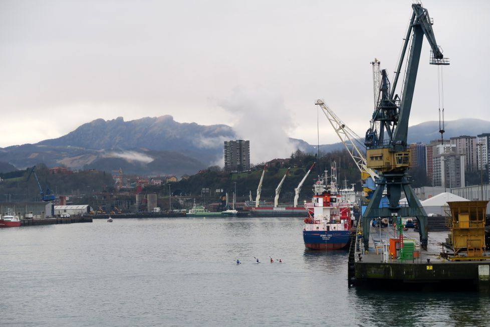 Q pequeños somos, pero sigamos remando