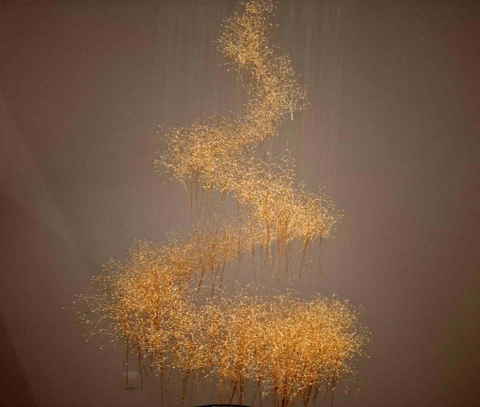 Vivimos pendientes de un hilo