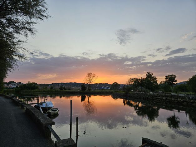 Amanecer en la Bahía de Txingudi