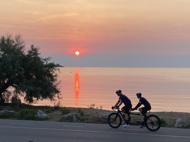 EN BUSCA  DEL  AMANECER