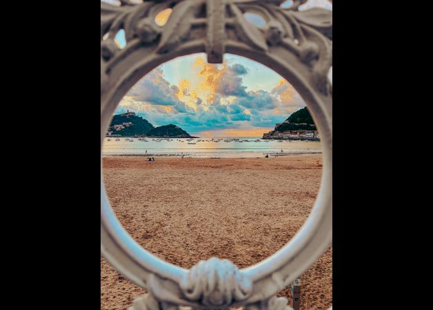 la concha en el marco