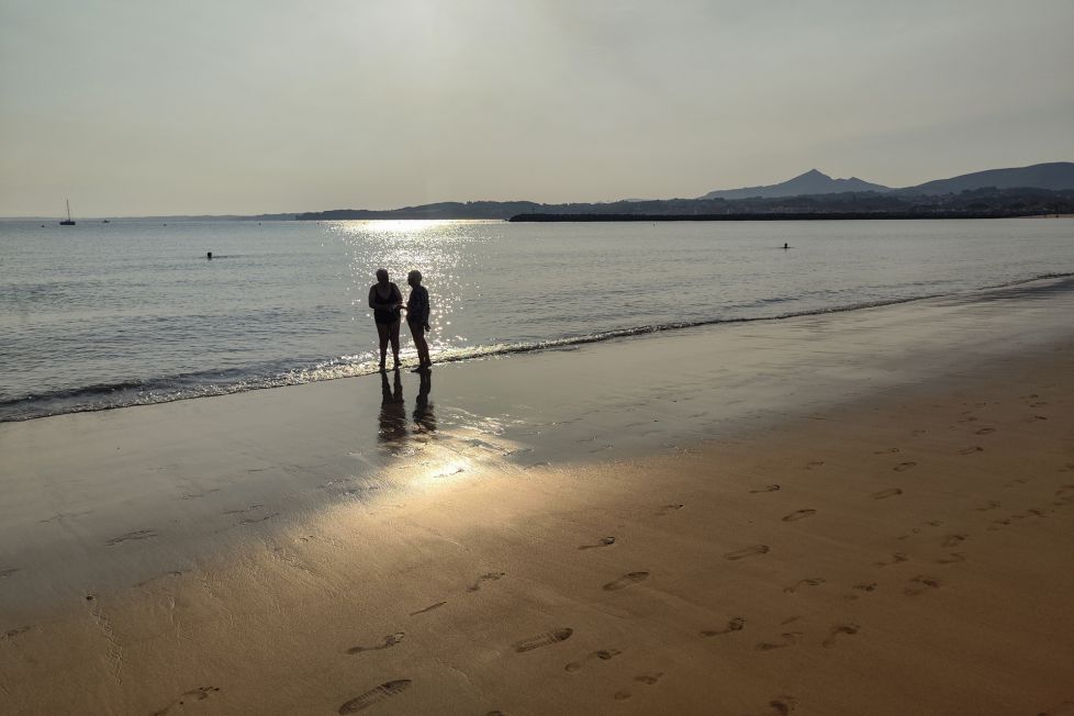 Conversaciones en la orilla