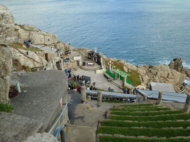 Itsaslabarren antzerkia